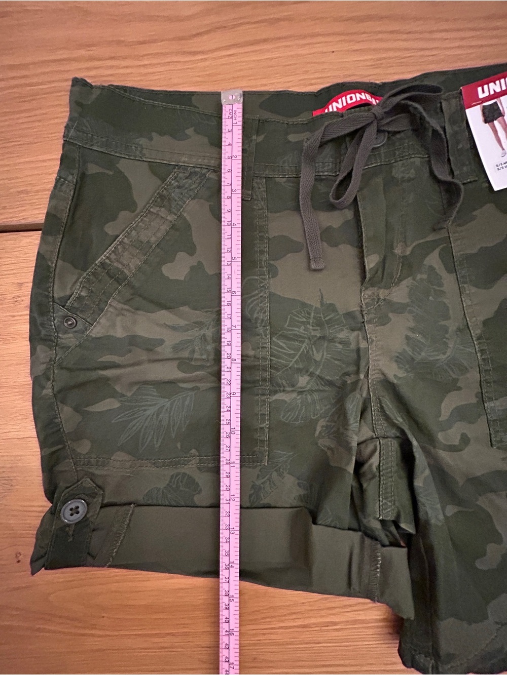 NWT UnionBay Womens Size 10 Olive Green Camo "Serpent-Tahiti" Print Cargo Shorts - Picture 8 of 12